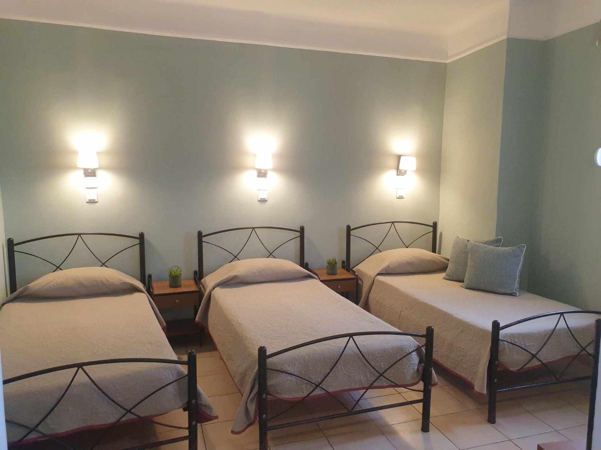 כיוס Filoxenia Hotel מראה חיצוני תמונה